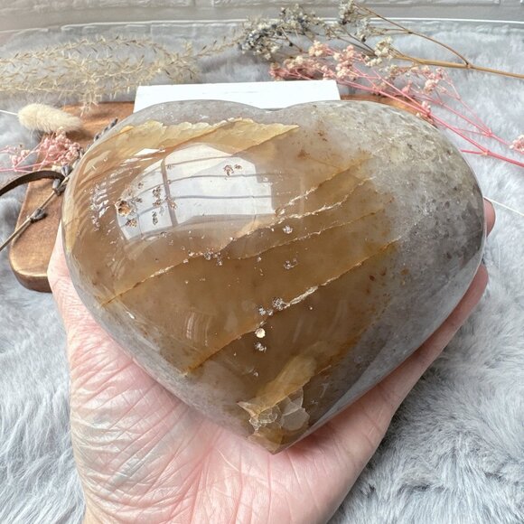Gorgeous Large Agate Druzy Heart - Picture 2 of 7